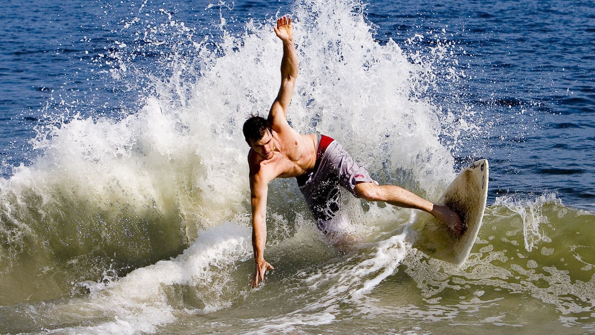 篮球赛中远投命中率成为胜负分水岭，篮球最远投球得分