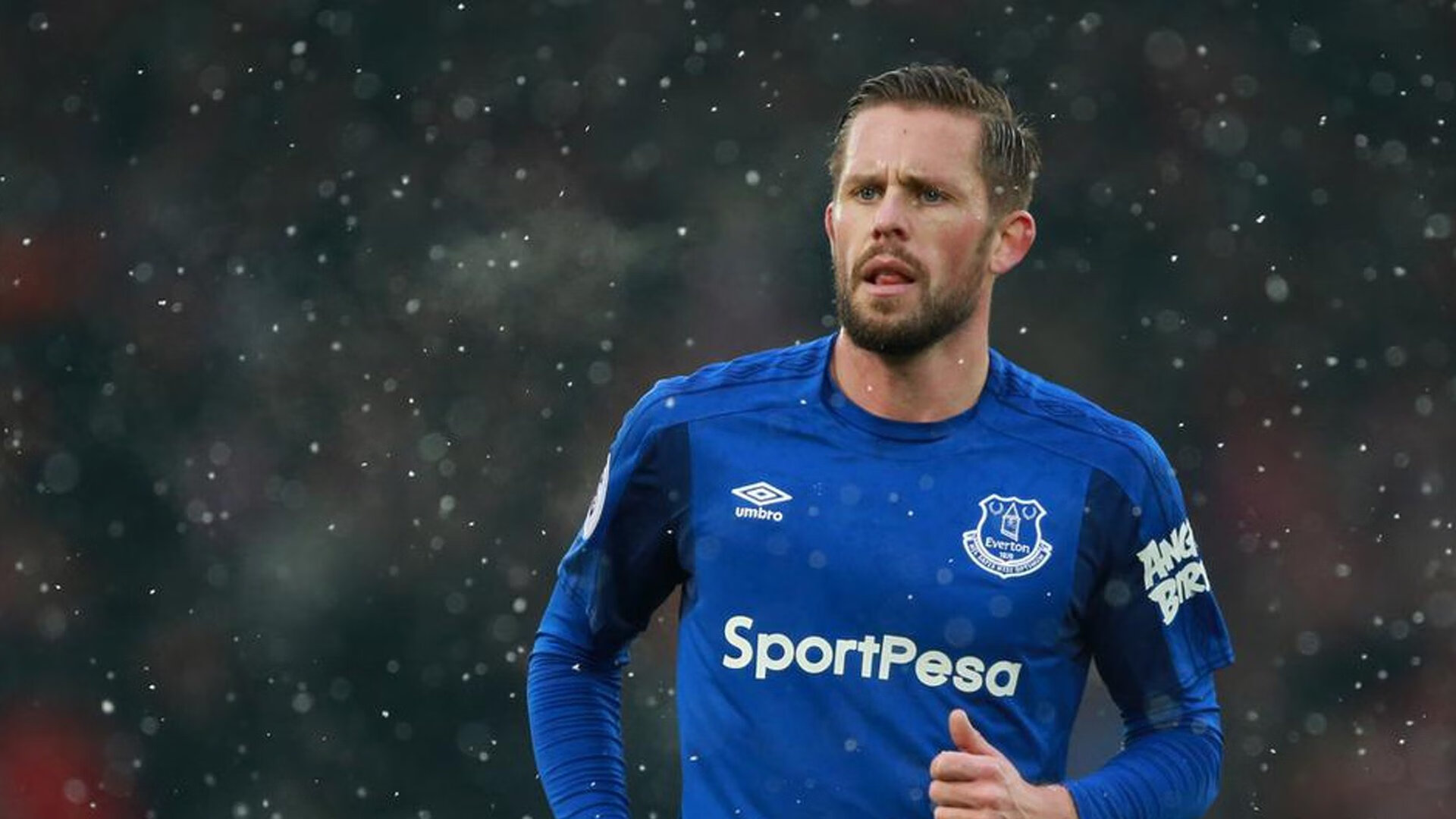 中立B女队崛起,年轻新星备受瞩目,中立球队